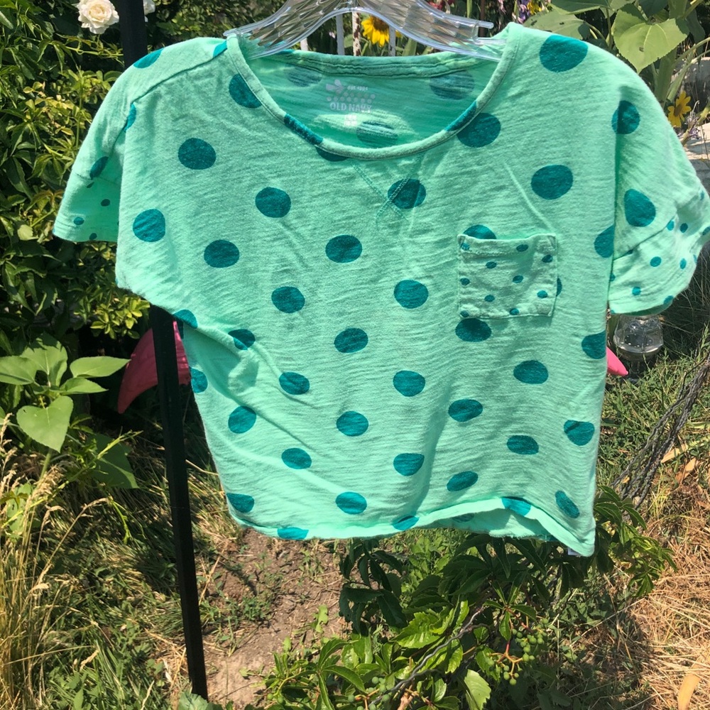 Super adorable Old Navy emerald polka dot shirt! - Picture 2 of 7